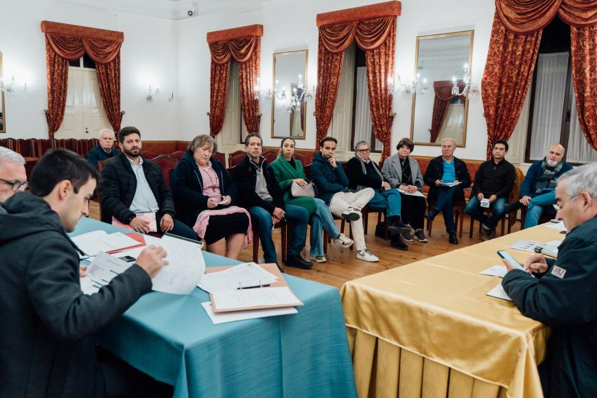 Or&ccedil;amento para 2025 aprovado por unanimidade